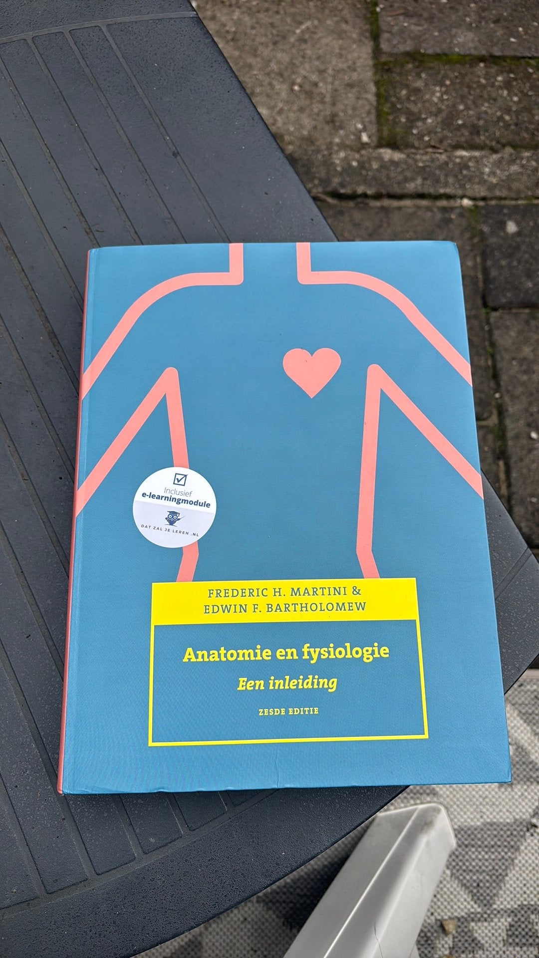 Anatomie en Fysiologie zesde editie, Ophalen of Verzenden, Zo goed als nieuw, Economie en Marketing