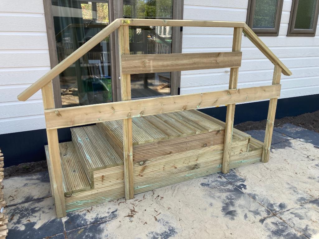 Robuuste opstap met bordes voor caravan, chalet of tinyhouse, Ophalen of Verzenden, Nieuw