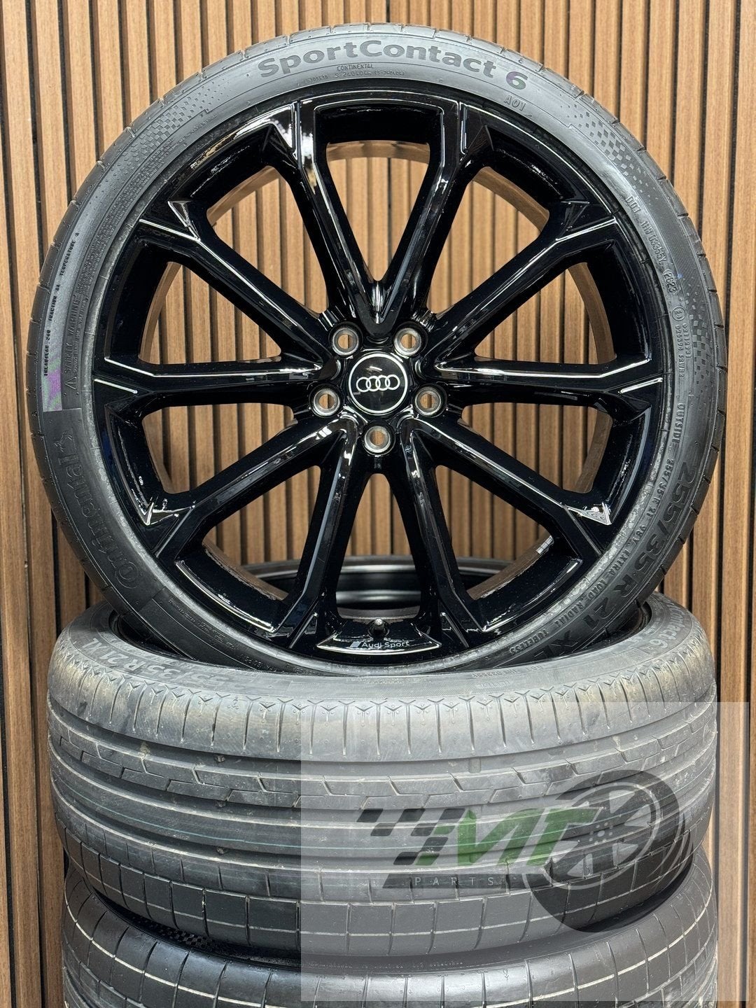 21" Audi RSQ3 Q3 Sportback POLYGON BLACK 255 35 BTW OEM, 255 mm, - Audi AG, - Auto-Union-Str. 1 85057 Ingolstadt Deutschland, Banden en Velgen