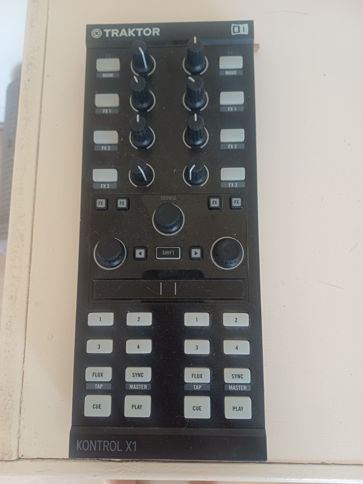Native Instruments Traktor Kontrol X1 DJ Controller, Ophalen of Verzenden