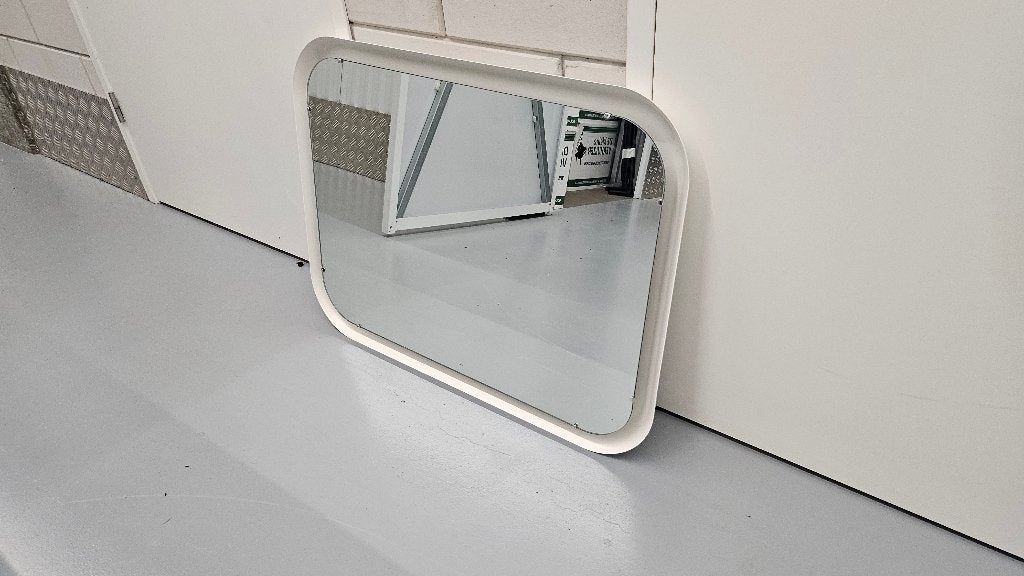 IKEA STORJORM spiegel met afgeronde hoeken en verlichting, Huis en Inrichting, Woonaccessoires | Spiegels, Ophalen, Zo goed als nieuw