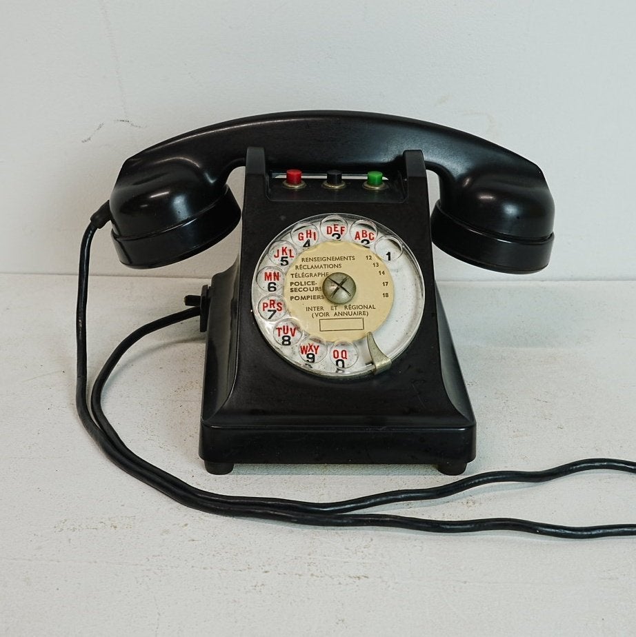 Vintage bakeliet Franse PTT Telefoon met Draaischijf., Telecommunicatie, Ophalen of Verzenden, Gebruikt, Bakeliet