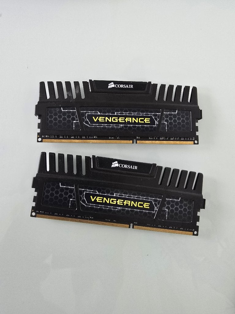 16GB DDR3 Corsair Vengeance CMZ16GX3M2A1600C9, DDR3, Ophalen of Verzenden, Zo goed als nieuw, Desktop