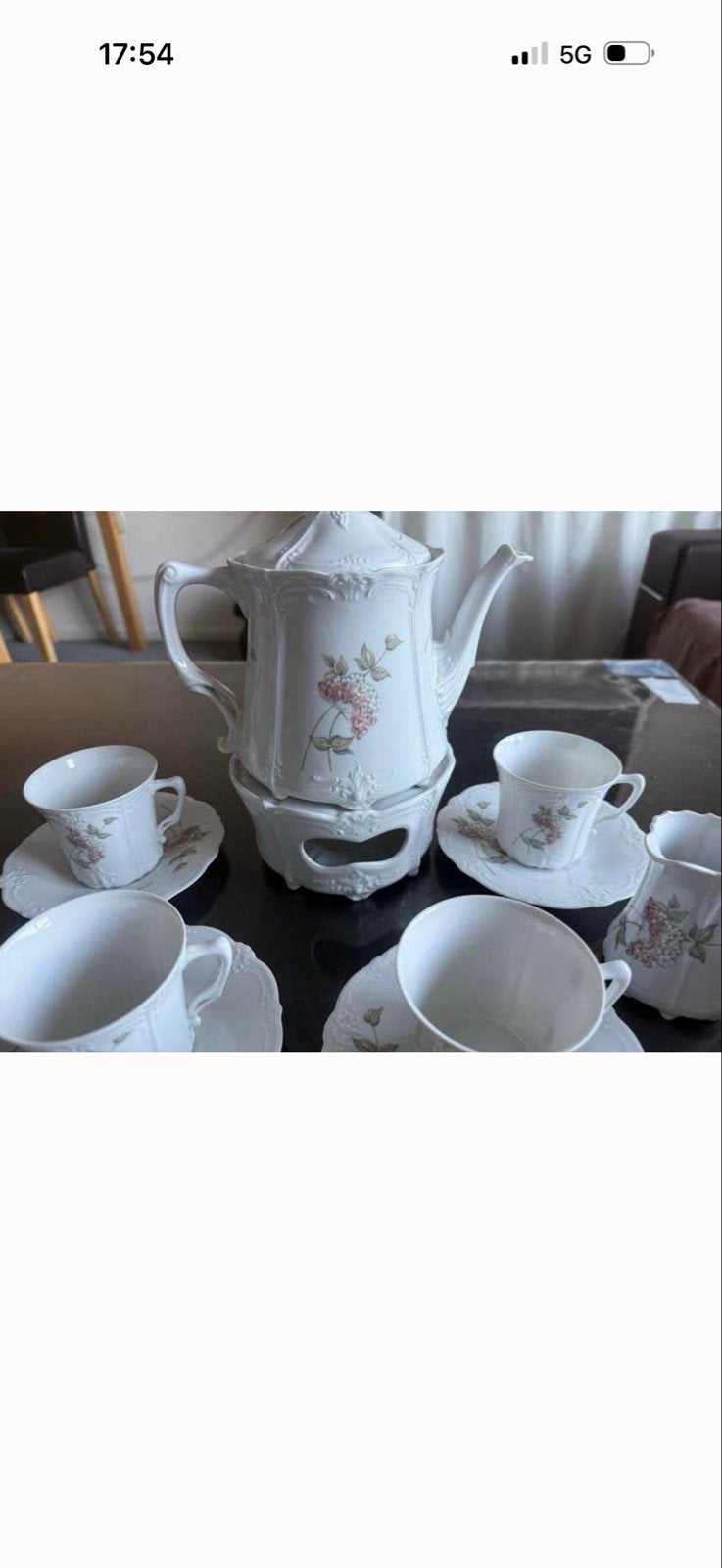 Vintage porseleinen theeservies met bloemmotief, Antiek en Kunst, Antiek | Servies compleet, Ophalen of Verzenden