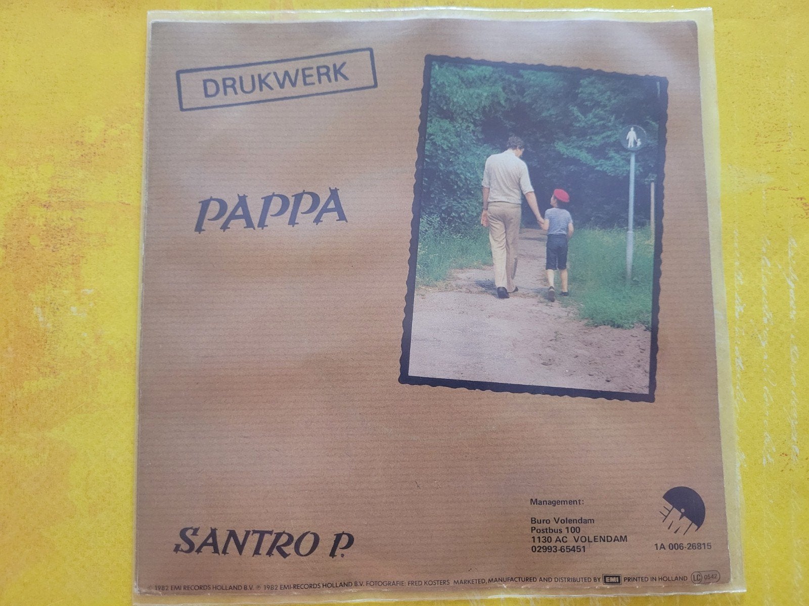 Drukwerk - Papa - Santro P., Ophalen of Verzenden, Zo goed als nieuw, Overige formaten, Levenslied of Smartlap