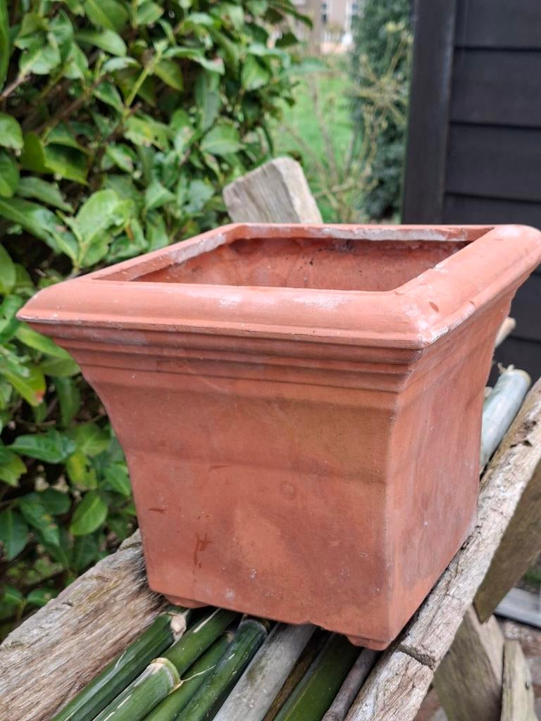 Vierkante terra cotta bloempot 25x25 cm, Tuin en Terras, Ophalen of Verzenden, Gebruikt, Steen, Minder dan 30 cm