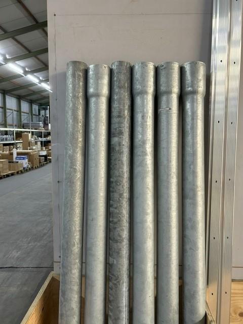 0976. Stalen ondereind 80mm gegalvaniseerd, lengte = 2mtr., Ophalen, Nieuw