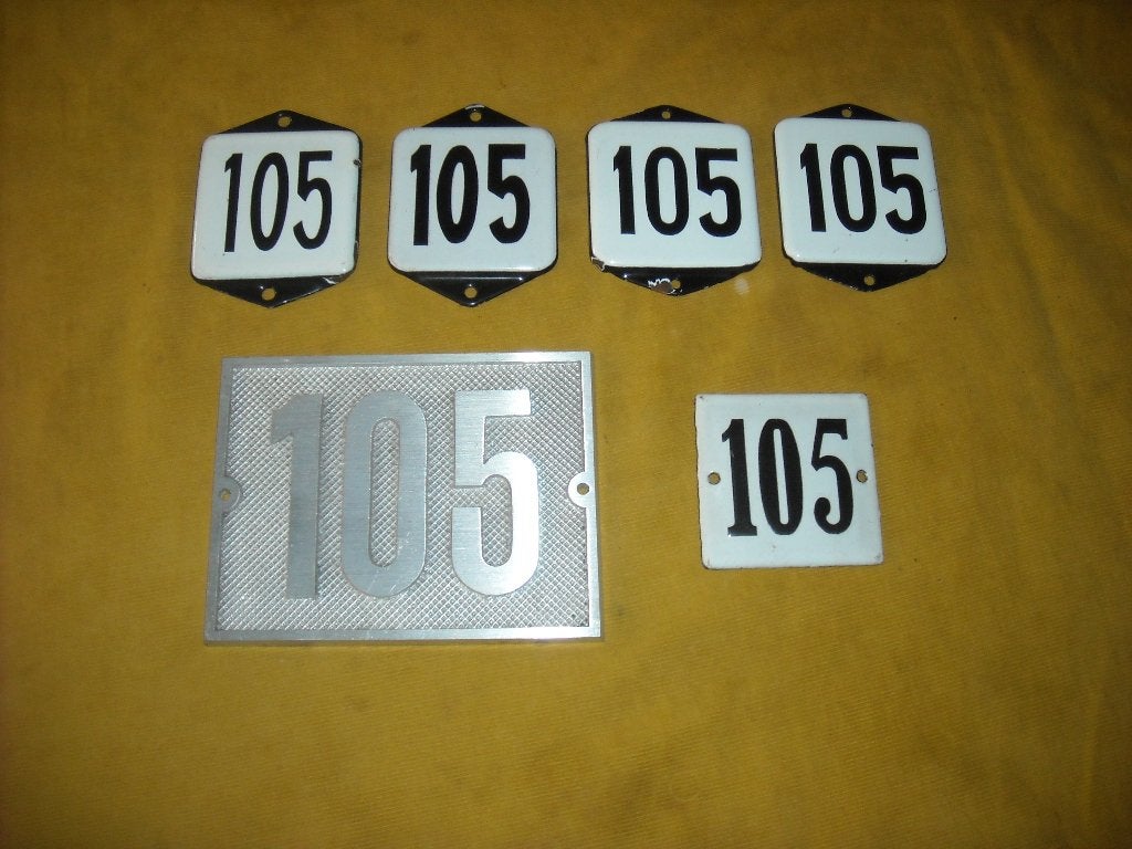 emaille huisnummer 105 ook 106 107 108 109 110 111 112 113 1, Ophalen of Verzenden