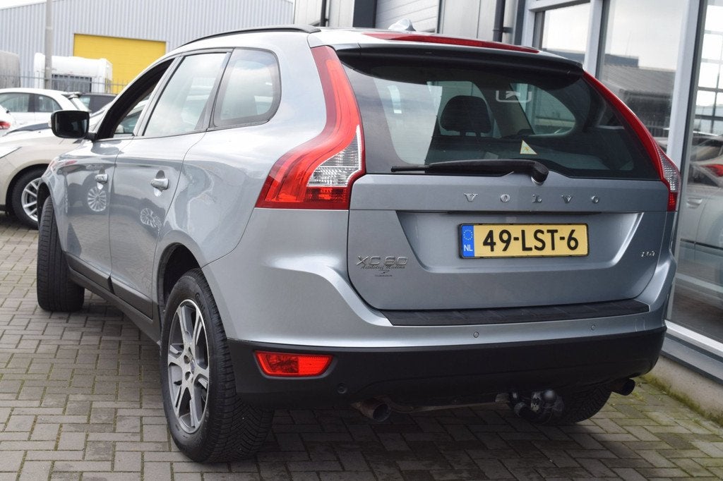 Volvo XC60 2.0T Kinetic | Automaat | Pano | NAP + APK 2-2027, Auto's, Volvo, Euro 5, Stof, 4 cilinders, Origineel Nederlands