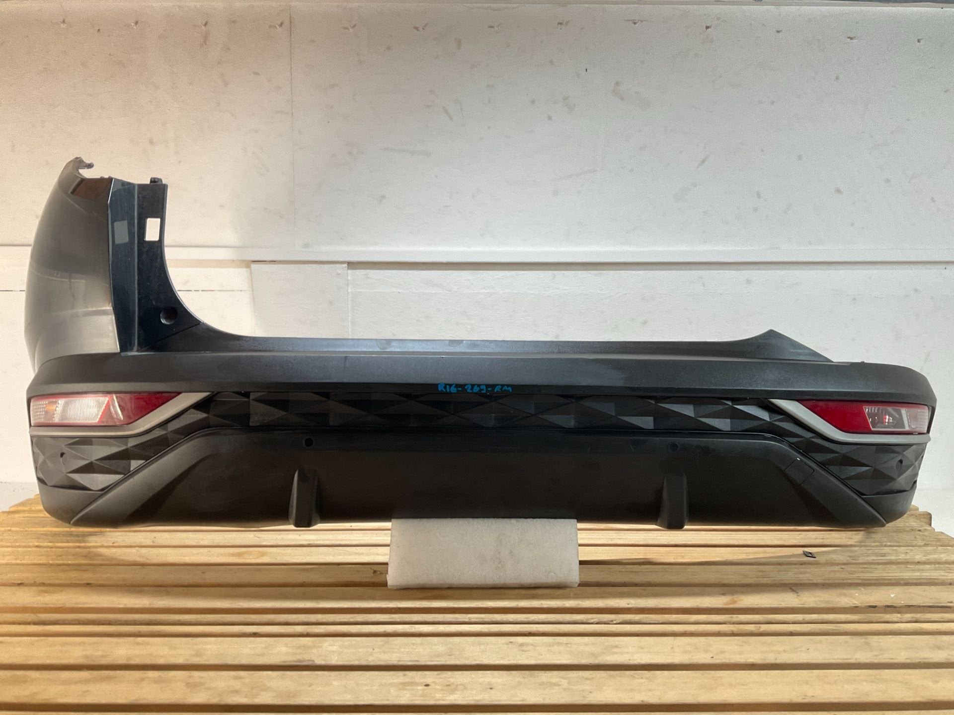 Achterbumper Hyundai Tucson 86612N700 Bumper PDC R16-269RM, Gebruikt, Heolleung-ro 12
06797  Seoul, Ophalen of Verzenden, Info@hyundai.com