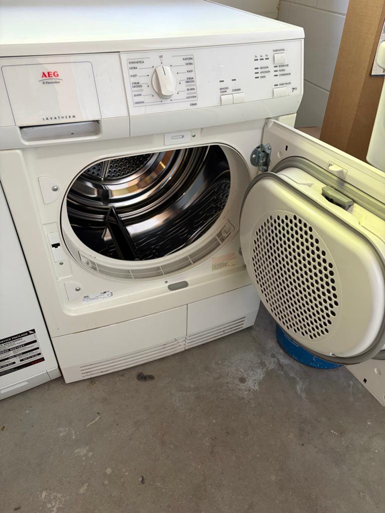 AEG Lavatherm T55840 Condensdroger - Wit, Ophalen, 6 tot 8 kg, Gebruikt, Voorlader