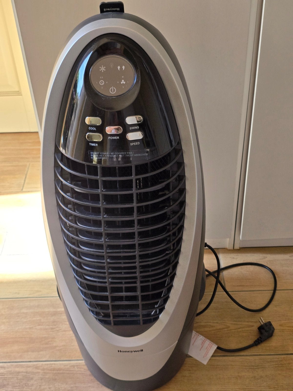 Speciaal voor warme dagen. Luchtkoeler, Ophalen, Zo goed als nieuw, Torenventilator