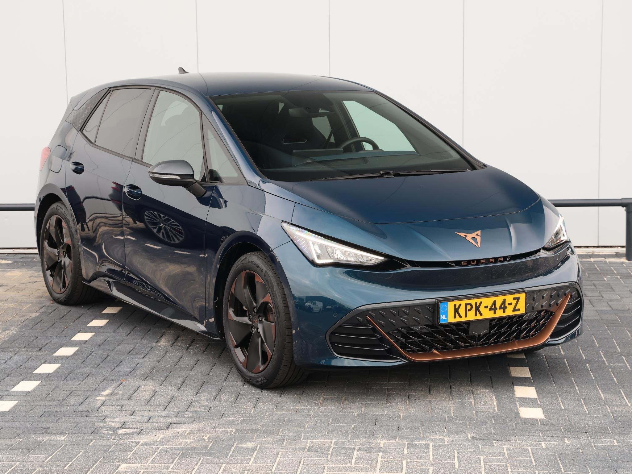 CUPRA Born Performance 62 kWh 204pk | Navigatie | SOH 96% |, Auto's, Automaat, Gebruikt, Zwart, Automatische klimaatregeling