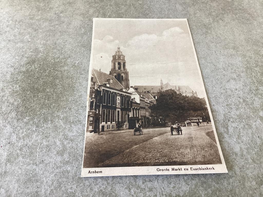 Arnhem.      Groote Markt en Eusebiuskerk, Ophalen of Verzenden, Gelderland