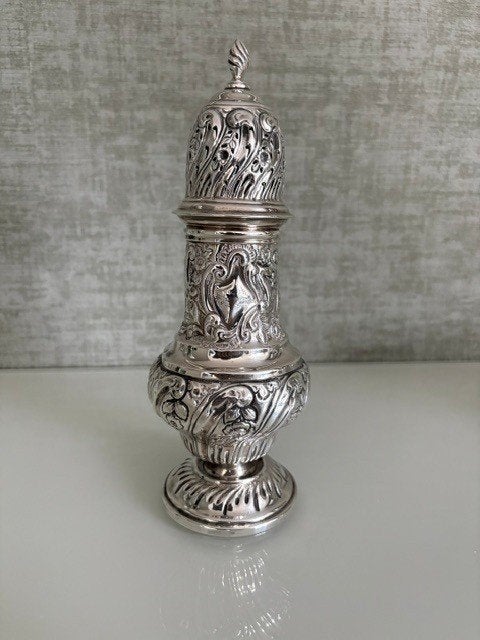 Antieke massief zilveren suikerstrooier, 1858, Verzenden, Zilver