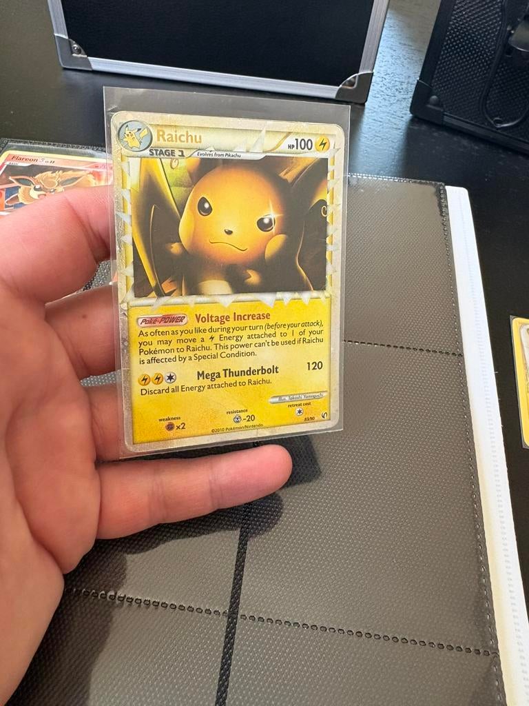 Raichu undauted, Ophalen of Verzenden, Zo goed als nieuw, Meerdere kaarten, Foil