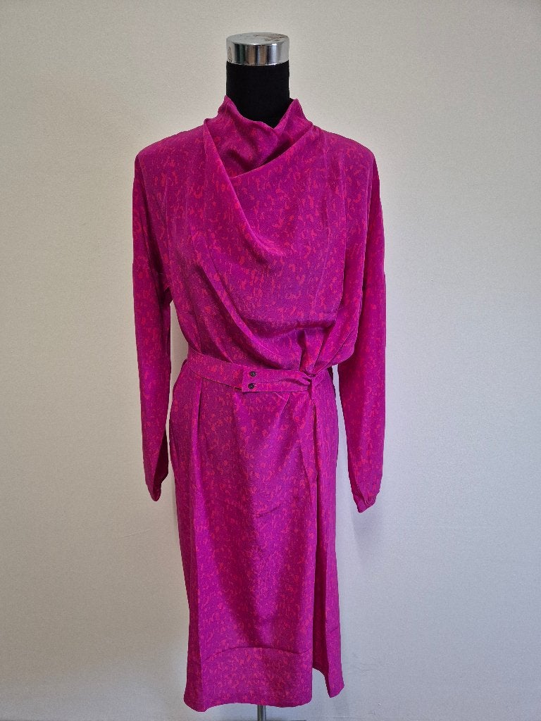 J482 - Roze 100% zijde Humanoid jurk maat M (1), Kleding | Dames, Maat 38/40 (M), Ophalen of Verzenden, Zo goed als nieuw, Roze