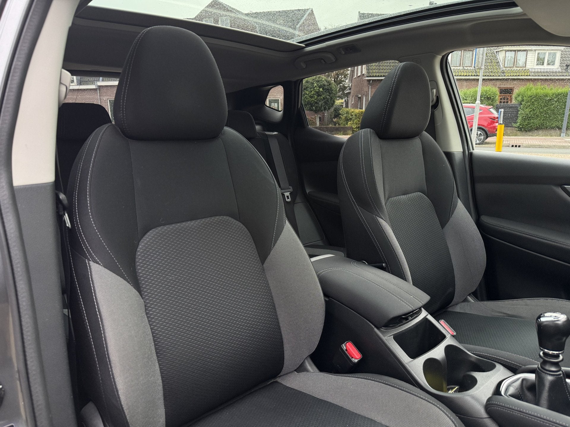 Nissan QASHQAI 1.2T 116pk Business Edition, Navi | 360 Camer, Auto's, Stof, Gebruikt, 4 cilinders, 116 pk