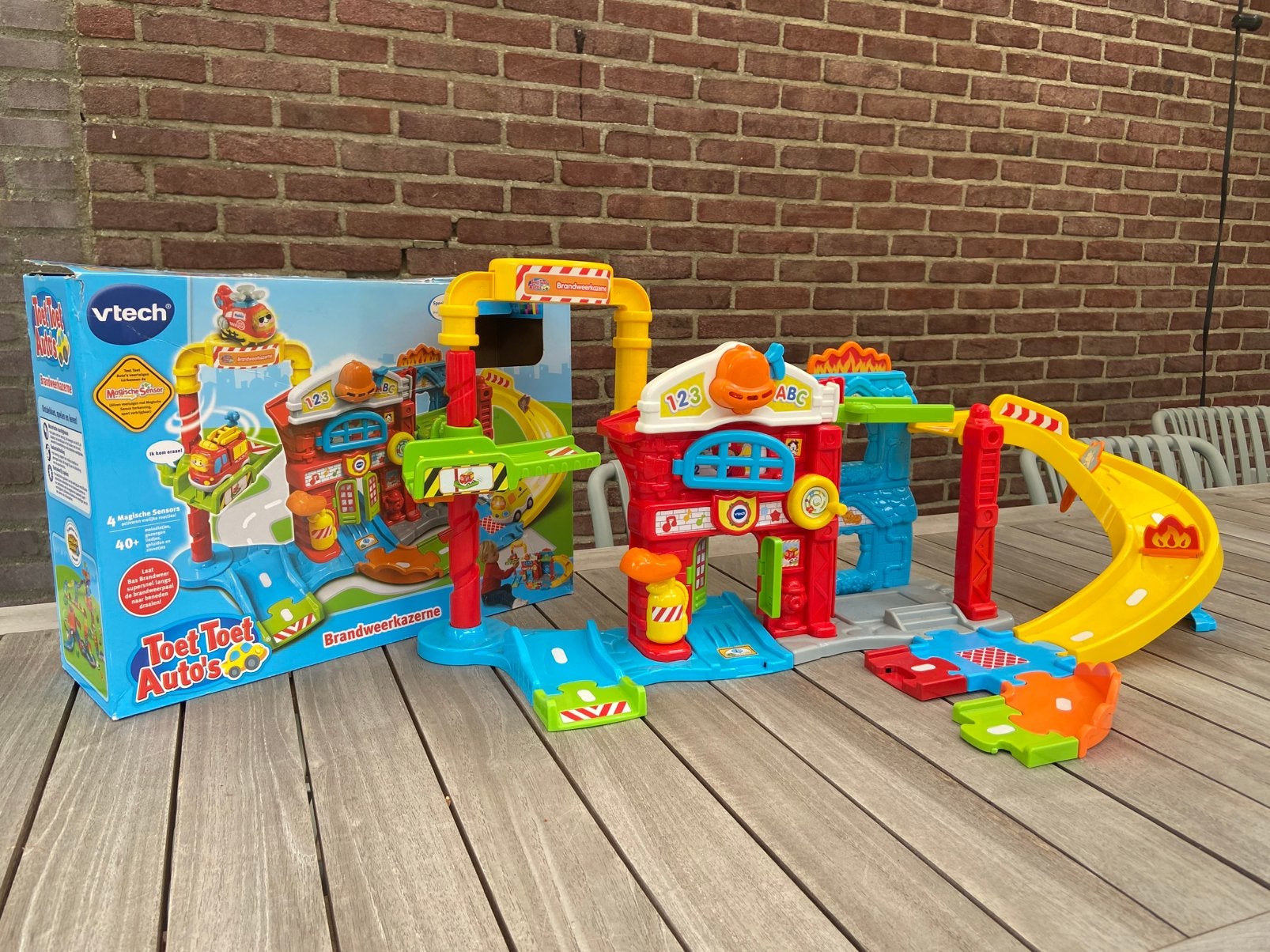 Brandweerkazerne VTech, Ophalen, Zo goed als nieuw