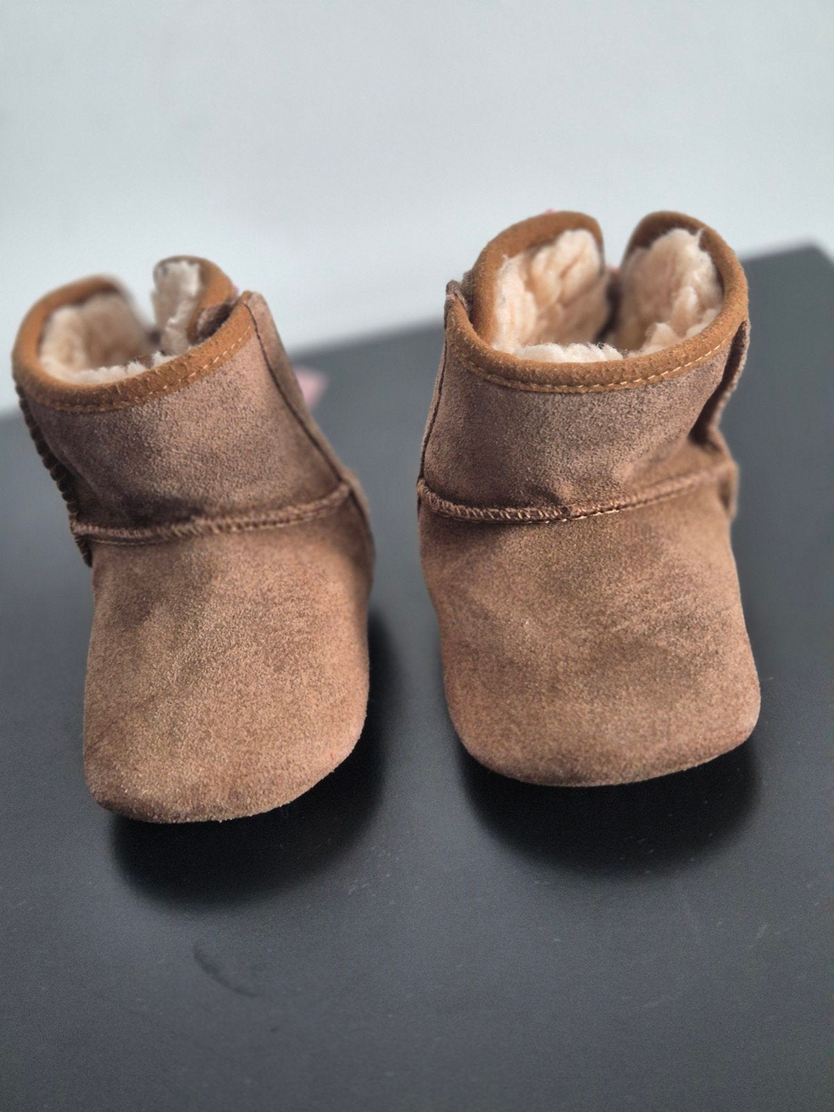 Ugg pantoffels baby maat 20,5, Ophalen, Slofjes, UGG, Meisje