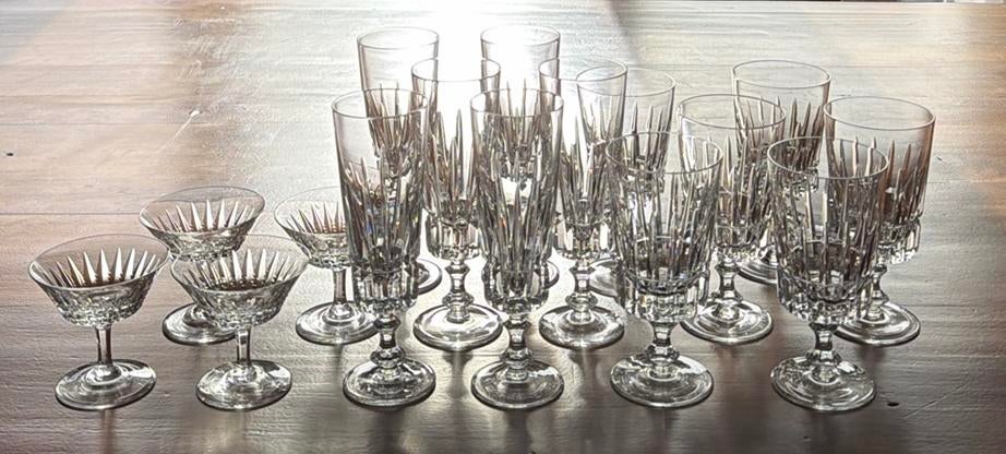 16 delig kristallen glasservies, Ophalen of Verzenden, Zo goed als nieuw, Overige typen