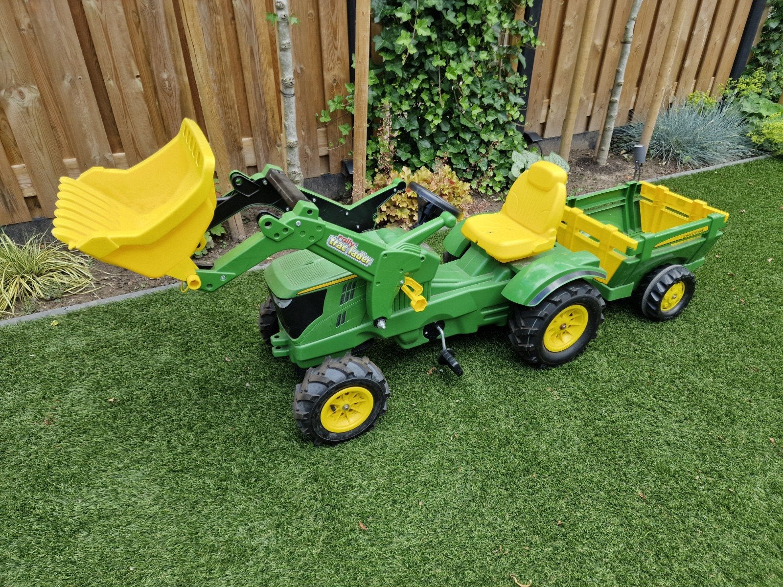 Rolly Toys John Deere met luchtbanden en aanhanger, Ophalen, Zo goed als nieuw, Overige merken, Met kar of aanhanger