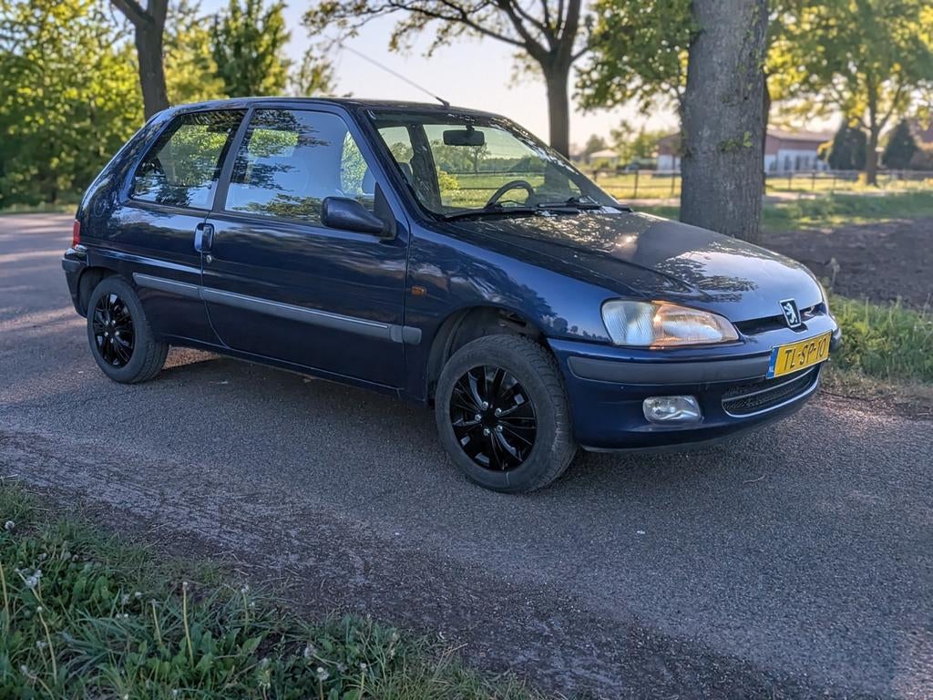 Peugeot 106 1.1 | nieuwe apk | elektrische ramen en spiegels, Auto's, Voorwielaandrijving, 4 cilinders, Origineel Nederlands, Bedrijf