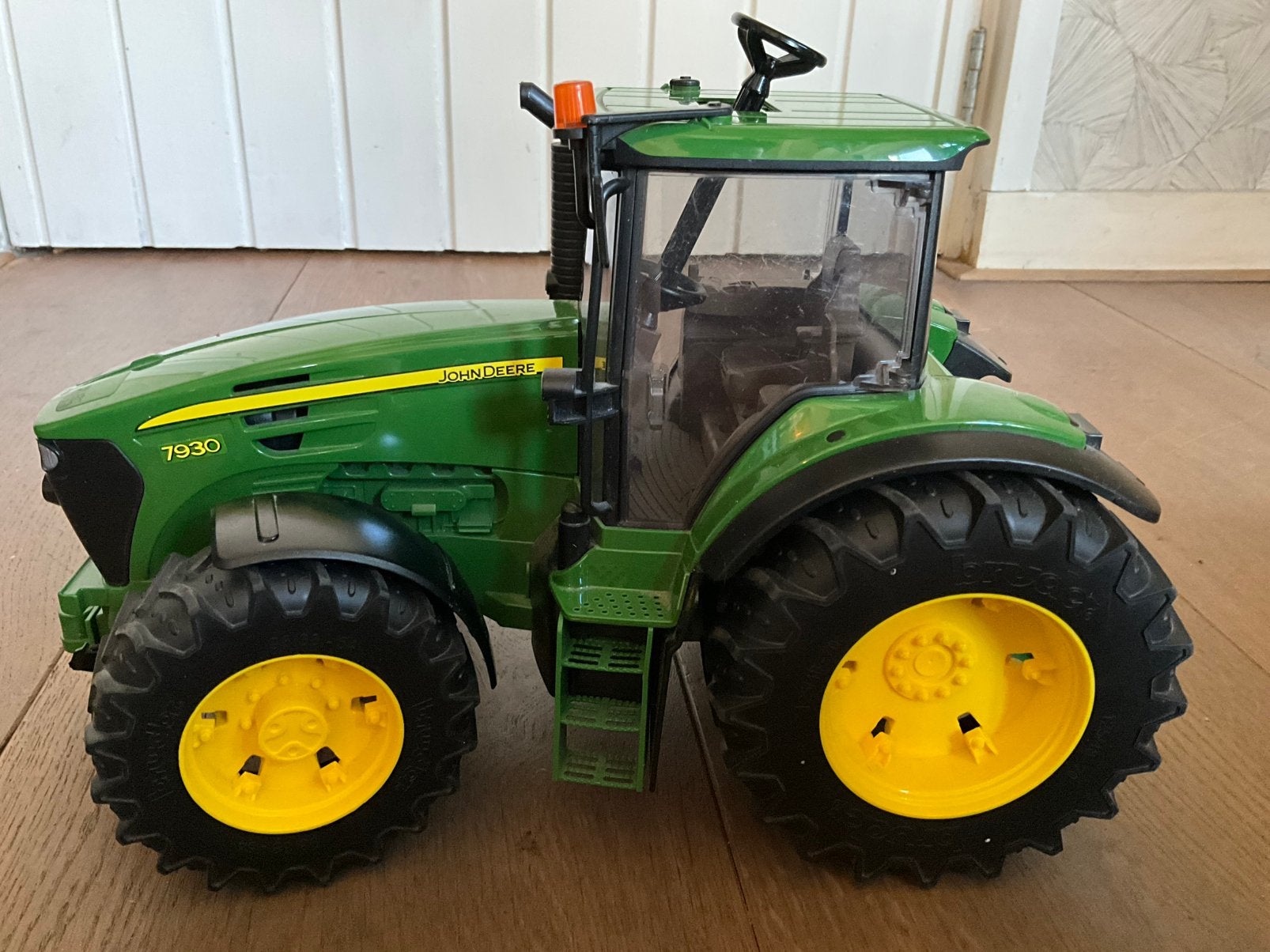 Bruder John Deere 7930 tractor, Ophalen of Verzenden, Zo goed als nieuw