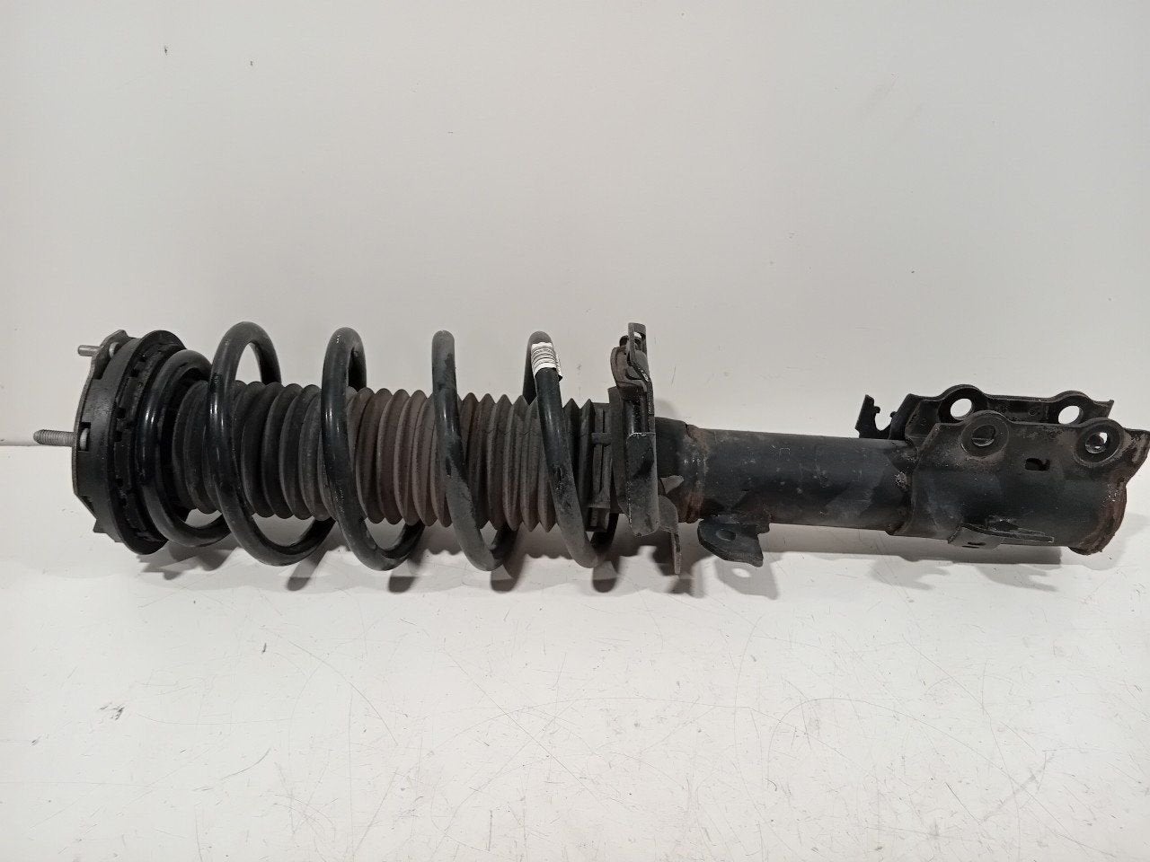 Veerpoot links voor Ford Fiesta, Onderdelen@venauto.nl, Van der Ven Autorecycling B.V., Gebruikt, Ettenseweg 76, 4706 PB Roosendaal, The Netherlands