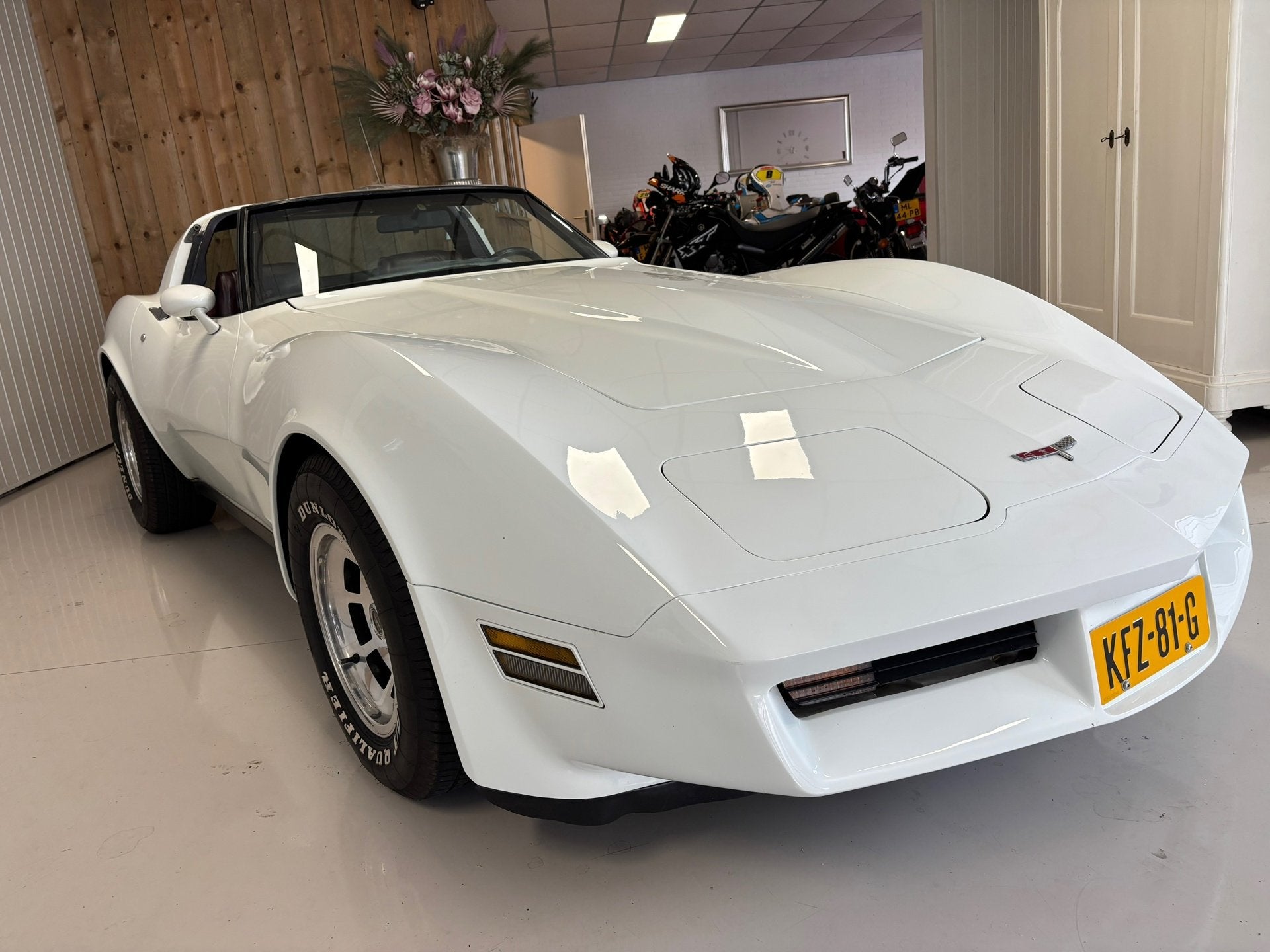 Chevrolet USA CORVETTE ZEER MOOI EN ORIGINEEL AUTOMAAT, 5.7, Auto's, Chevrolet, Automaat, Achterwielaandrijving, 8 cilinders, Wit