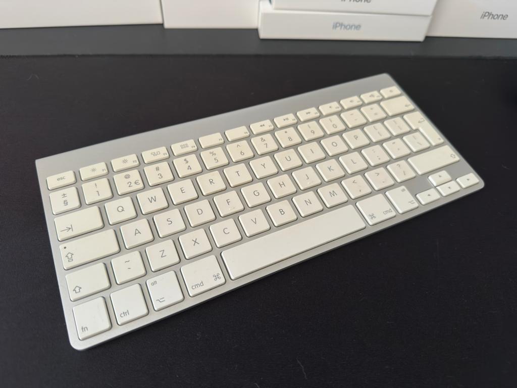 Apple toetsenbord - magic keyboard A1314, Computers en Software, Toetsenborden, Ophalen of Verzenden, Gebruikt