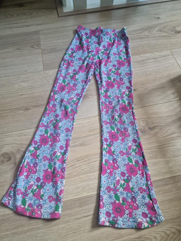 122 128 broek bloemen flared, Ophalen of Verzenden, Meisje, Broek