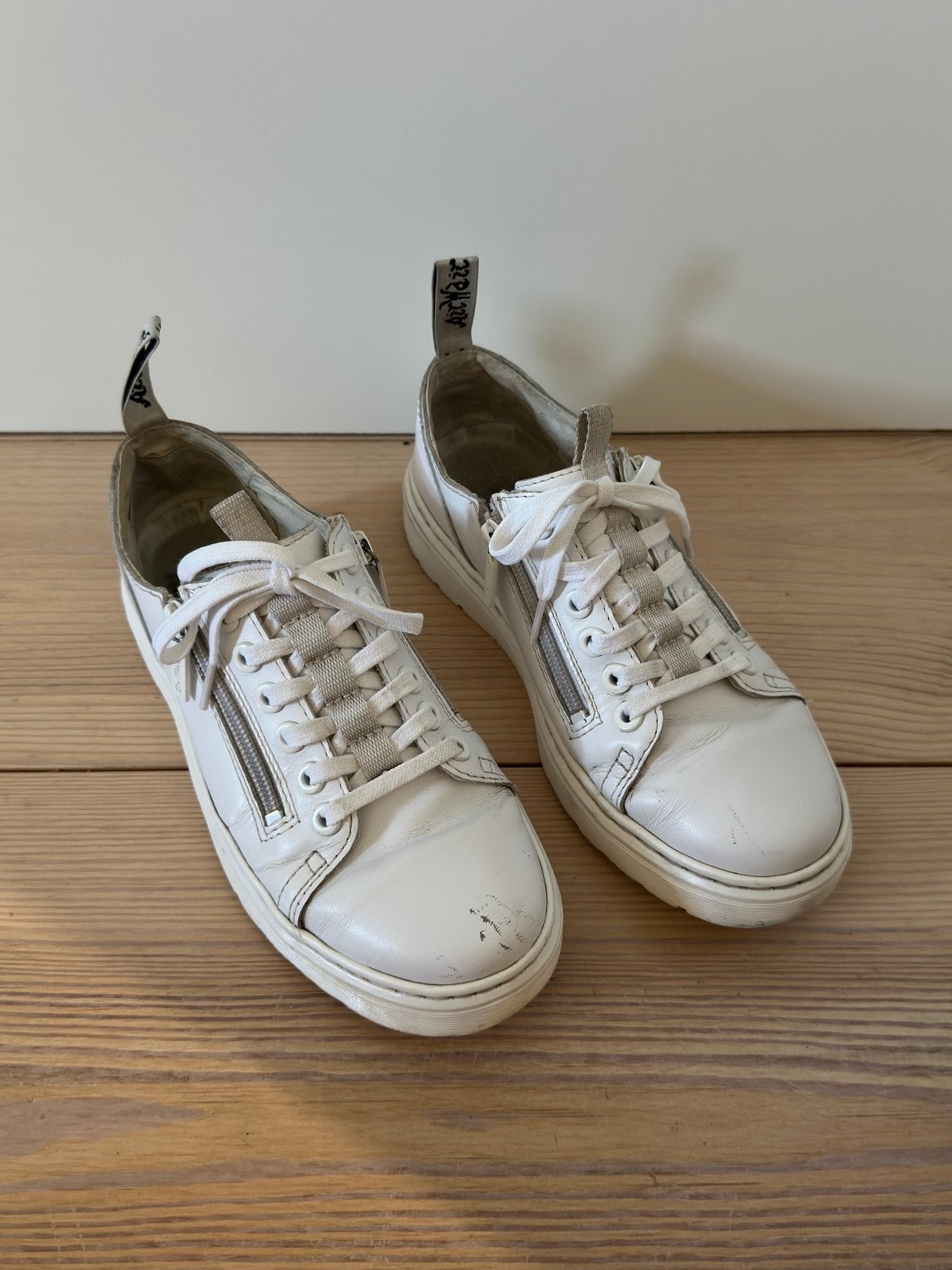 Dr. Martens Dante Zip wit – maat 37 – leren sneakers, Kleding | Dames, Schoenen, Wit, Ophalen of Verzenden, Sneakers of Gympen