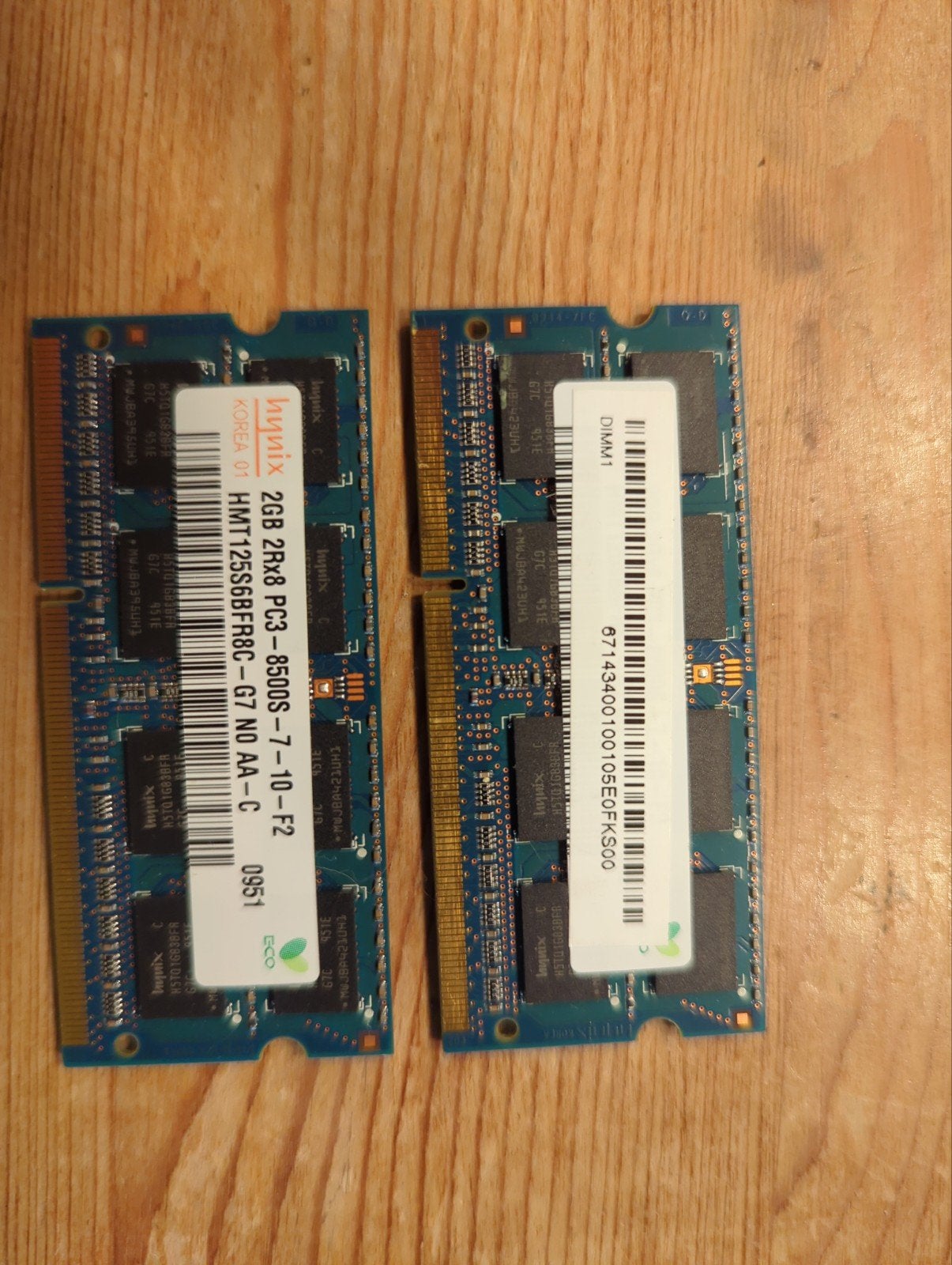 4GB 2x Hynix 2GB DDR3 RAM Geheugenmodule PC3-8500S Laptop, DDR3, Ophalen of Verzenden, Zo goed als nieuw, Laptop