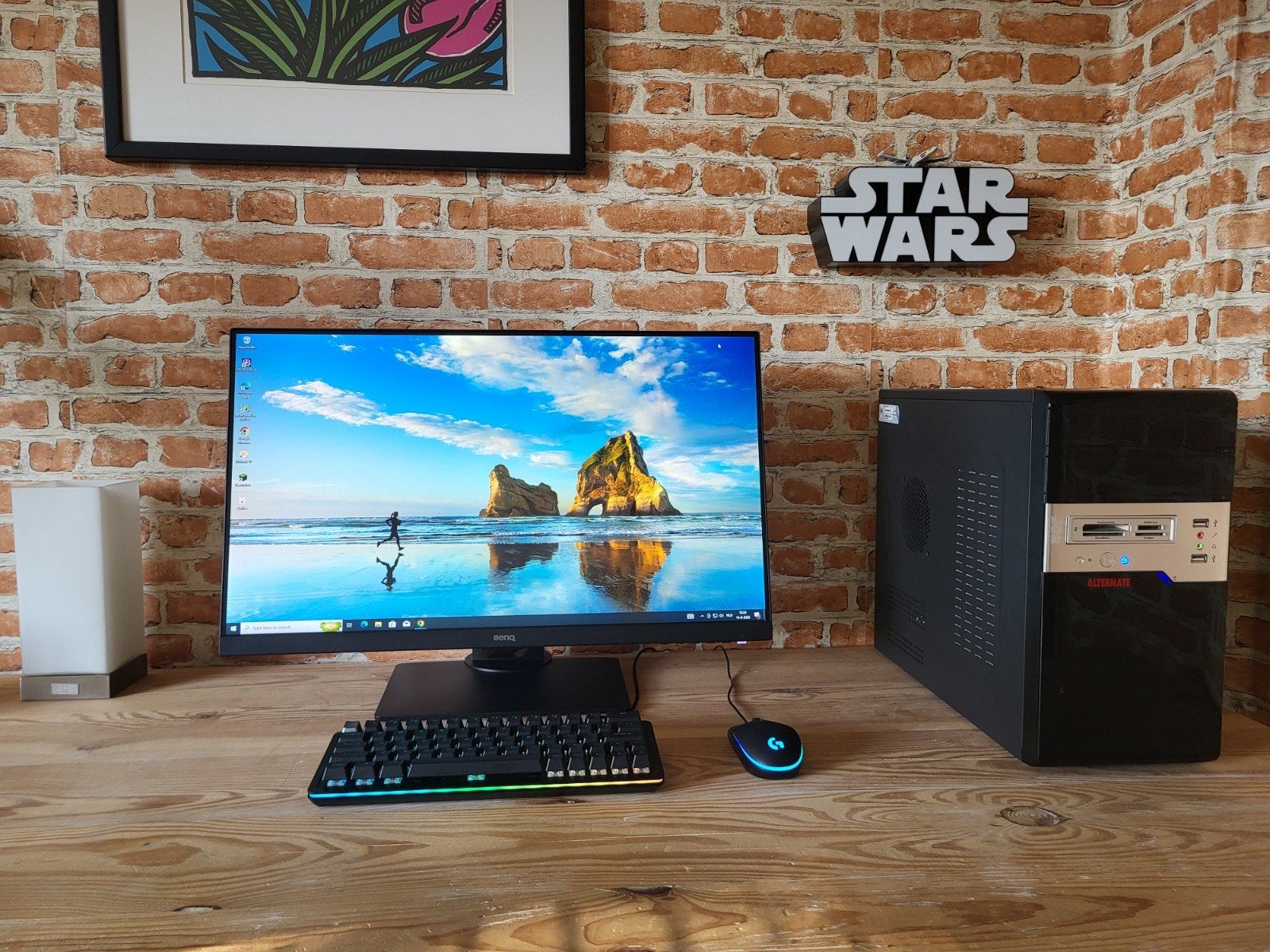 Retro Windows 10 desktop, Ophalen, Zo goed als nieuw, 3 tot 4 Ghz, SSD