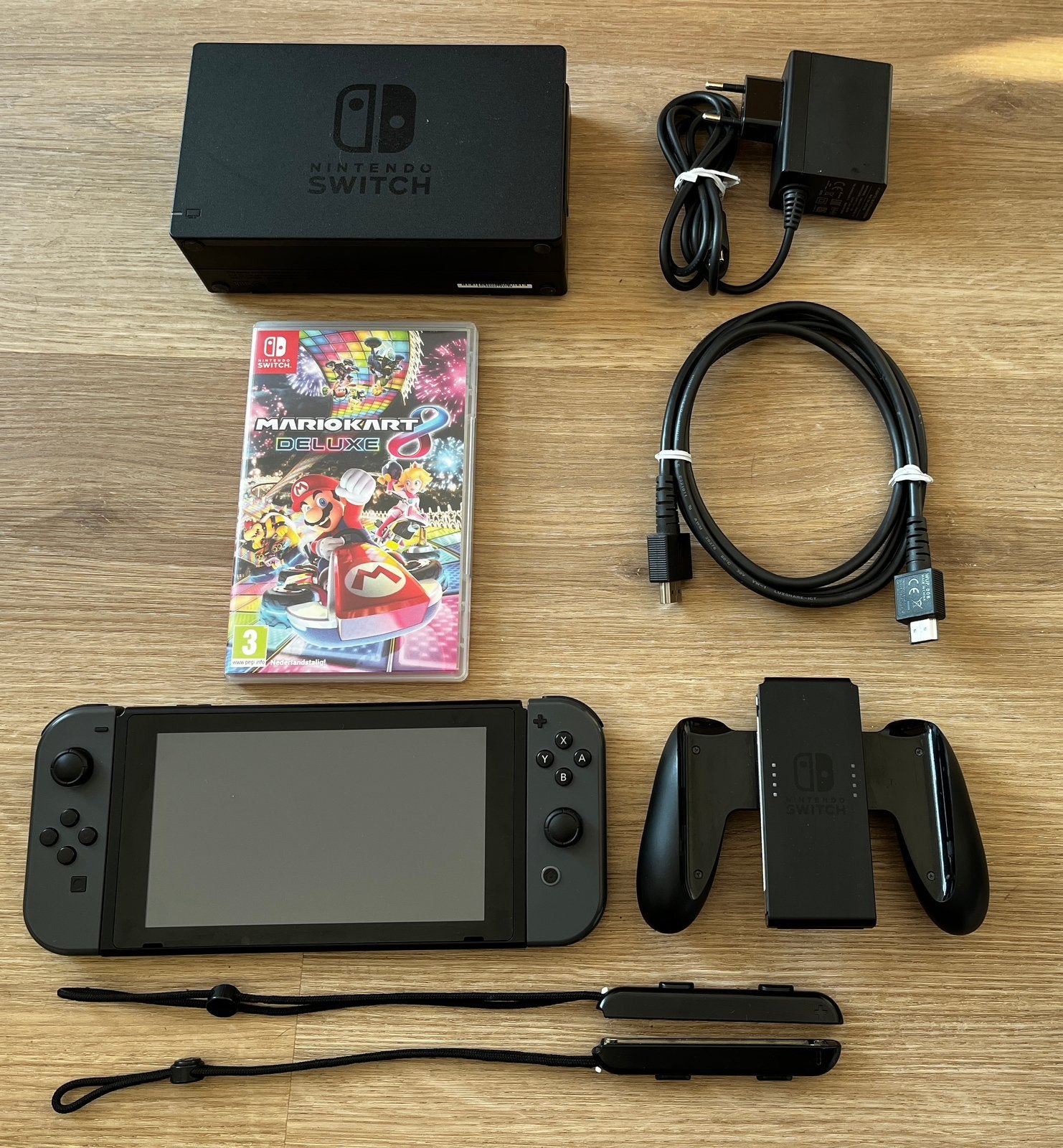 Nintendo Switch V2 Bundle Used