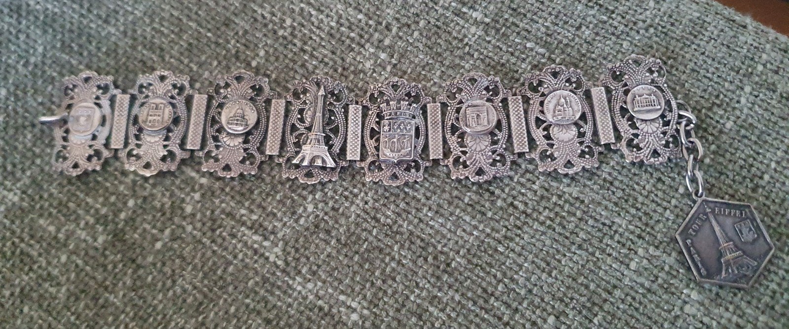 Verzilverde filigraan souvenir armband uit Parijs 1920-1930, Ophalen of Verzenden, Gebruikt, Zilver, Overige materialen