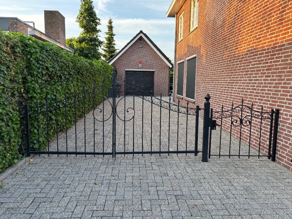 Metalen sierhek, Tuin en Terras, Tuinhekken en Hekwerk, Gebruikt, Sierhekwerk, IJzer, Met poort, Ophalen