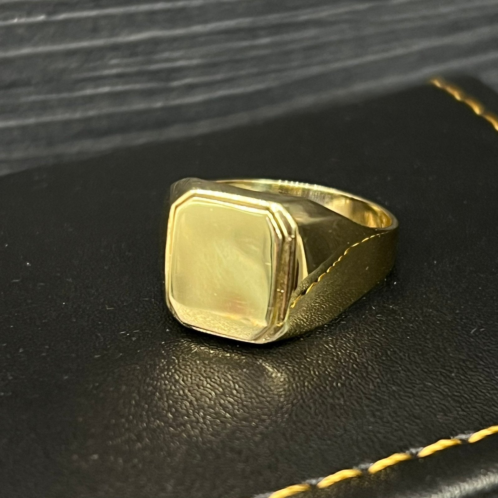14k gouden zegelring prachtig heren ring nieuw, Ophalen of Verzenden, Zo goed als nieuw, Goud, Dame
