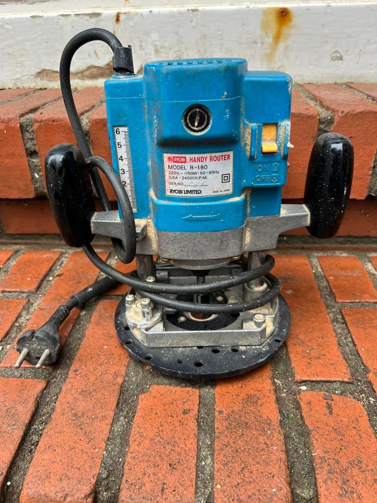 Hout machines, Doe-het-zelf en Verbouw, Gereedschap | Schuurmachines, Ophalen of Verzenden, 1200 watt of meer, Overige typen