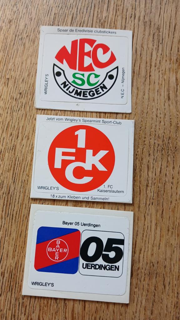 3x Sticker Voetbal Wrigleys NEC en 2x Duits, Ophalen of Verzenden, Zo goed als nieuw, Sport