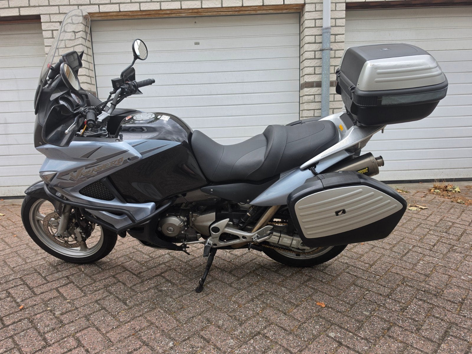 Honda Varadero 1000  (83200 km) akrapovic uitlaat, 2 cilinders, Occasion, Particulier, Toermotor
