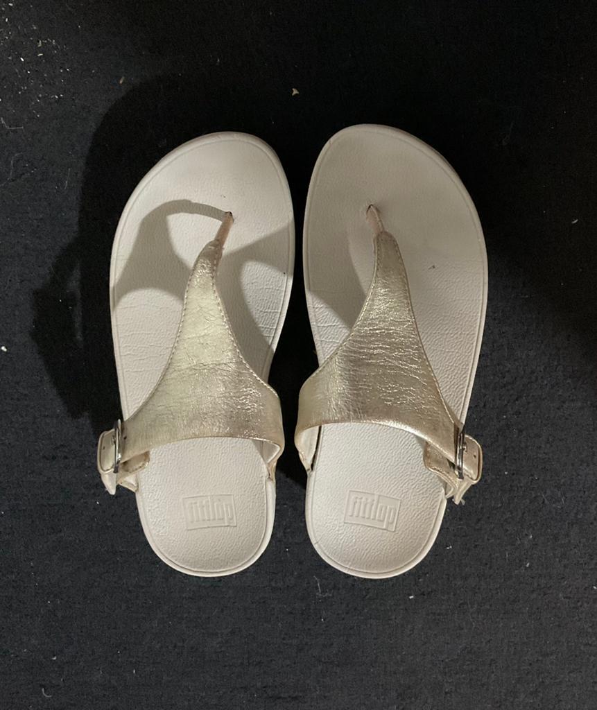 TE KOOP AANGEBODEN: FITFLOP SLIPPERS, Kleding | Dames, Schoenen, Ophalen, Zo goed als nieuw