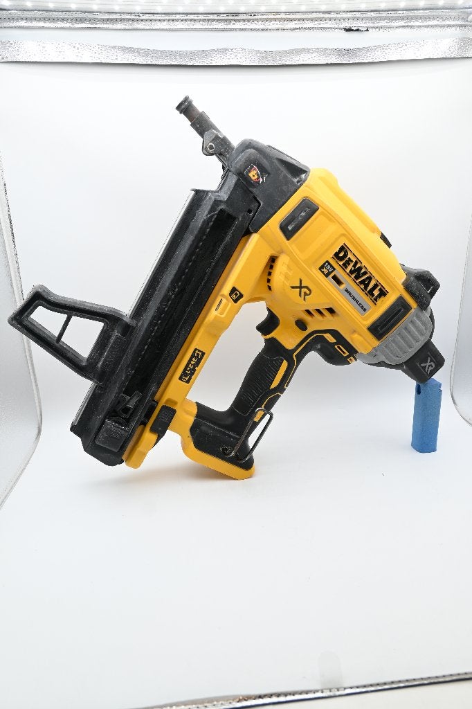 DeWalt XR 18V Brushless Spijkerpistool Body, Gebruikt, Niet van toepassing, Niet van toepassing, Ophalen of Verzenden