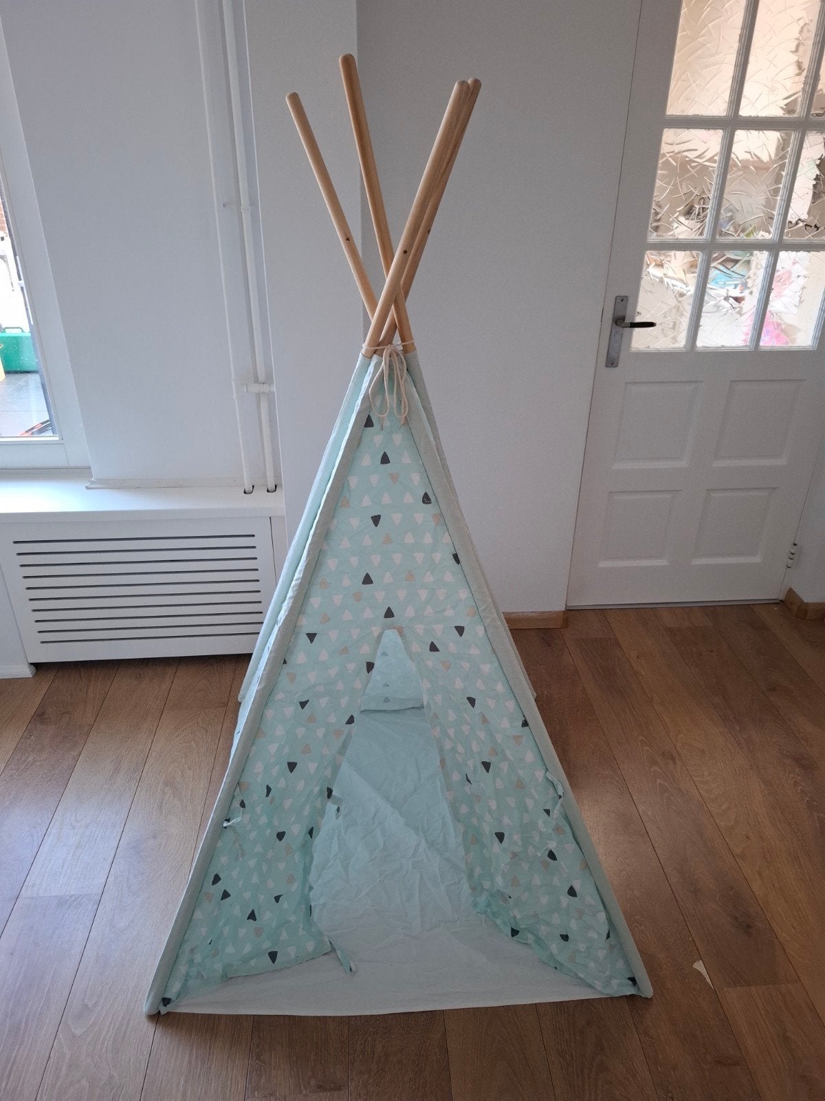 Leuke kinder tipi tent met driehoekjes patroon, Ophalen, Zo goed als nieuw