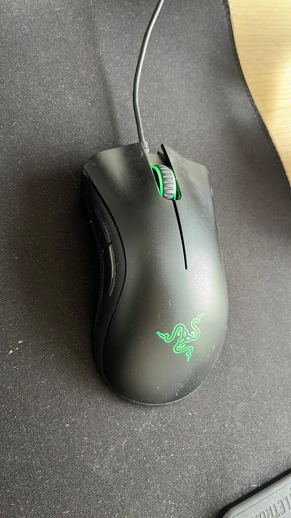 Razer DEATHADDER ESSENTIAL, Computers en Software, Muizen, Ophalen of Verzenden, Zo goed als nieuw