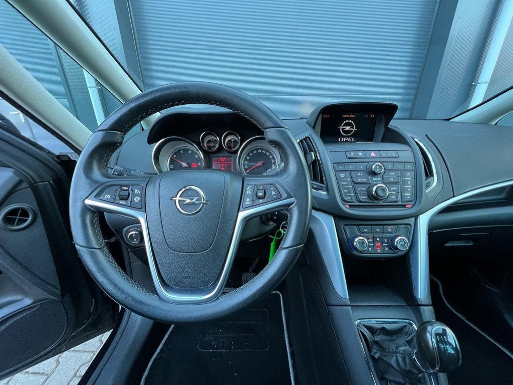 Opel Zafira Tourer 1.6 CDTI BUSINESS+ 7PERS. PANORAMA, Gebruikt, Euro 6, 4 cilinders, 7 stoelen