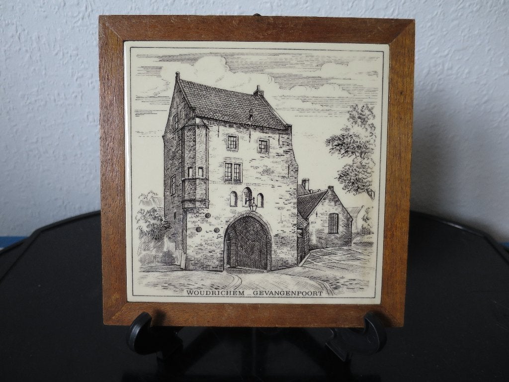 MOOIE OUDE INGELIJSTE TEGEL GEVANGENPOORT WOUDRICHEM, Antiek en Kunst, Ophalen of Verzenden