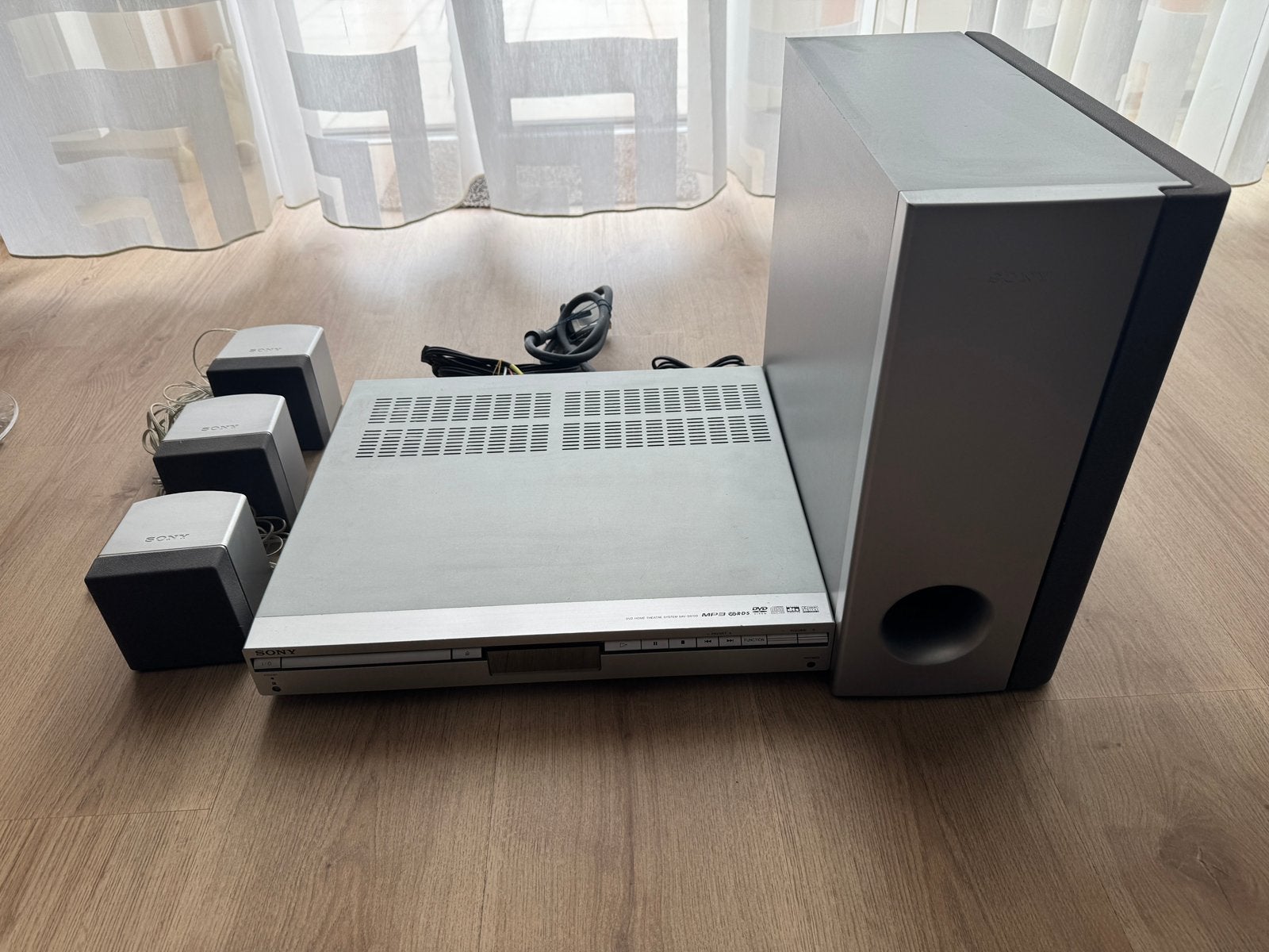 Sony DVD Home Theatre System, Ophalen
