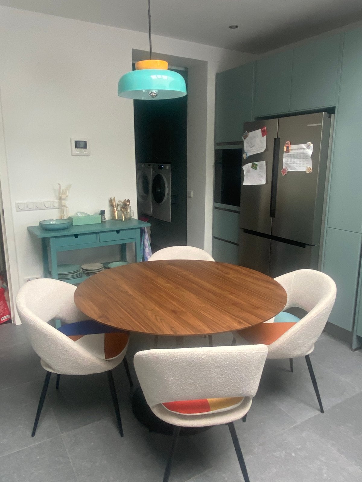 Ronde eettafel Juntoo in walnoot 120cm, Ophalen, Zo goed als nieuw, Rond, 100 tot 150 cm